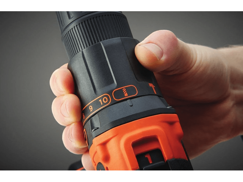 Black+Decker BDCHD18K1B2-QW ütvefúró/csavarozó, 400 mA töltő, 2 akkumulátor, koffer