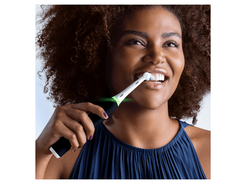 Oral-B iO3 Elektromos fogkefe, Fekete