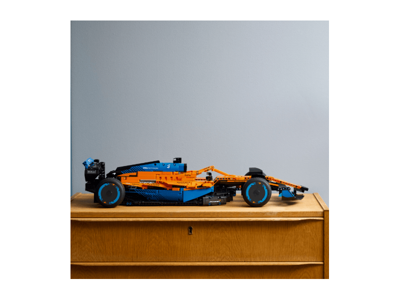 LEGO® Technic™ McLaren Formula 1™ trkaći automobil (42141)