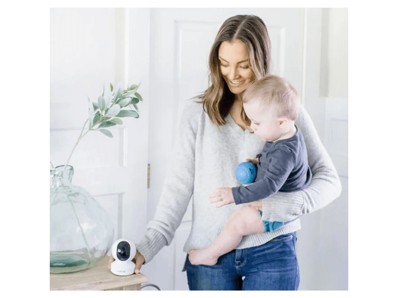 Reolink E1 Pro Beltéri kamera