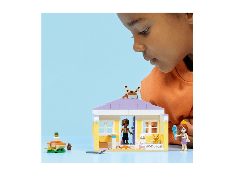 LEGO® Friends Heartlake City nyuszipanzió (42679)