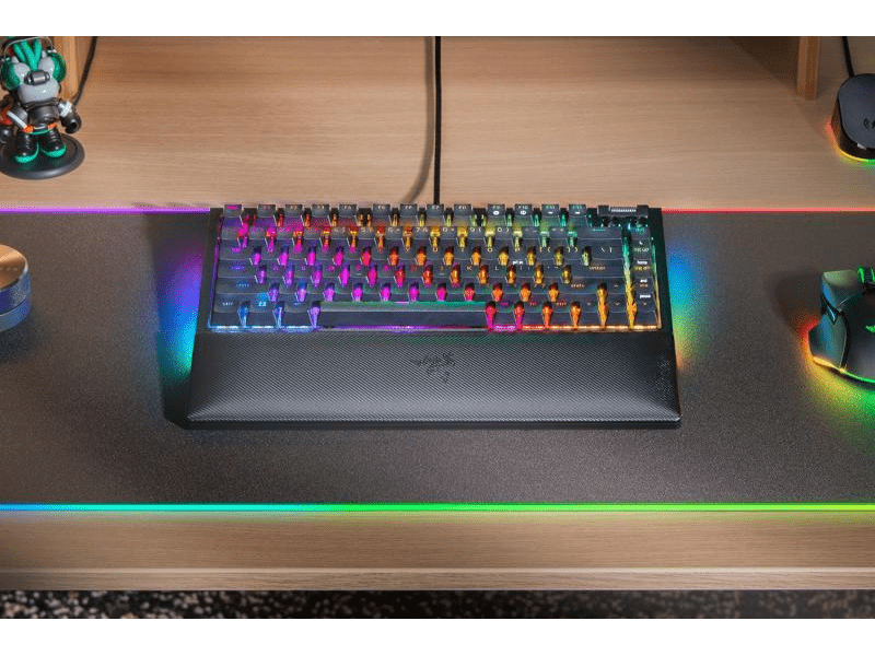Razer BlackWidow V4 Mechanikus billentyűzet, US, fekete