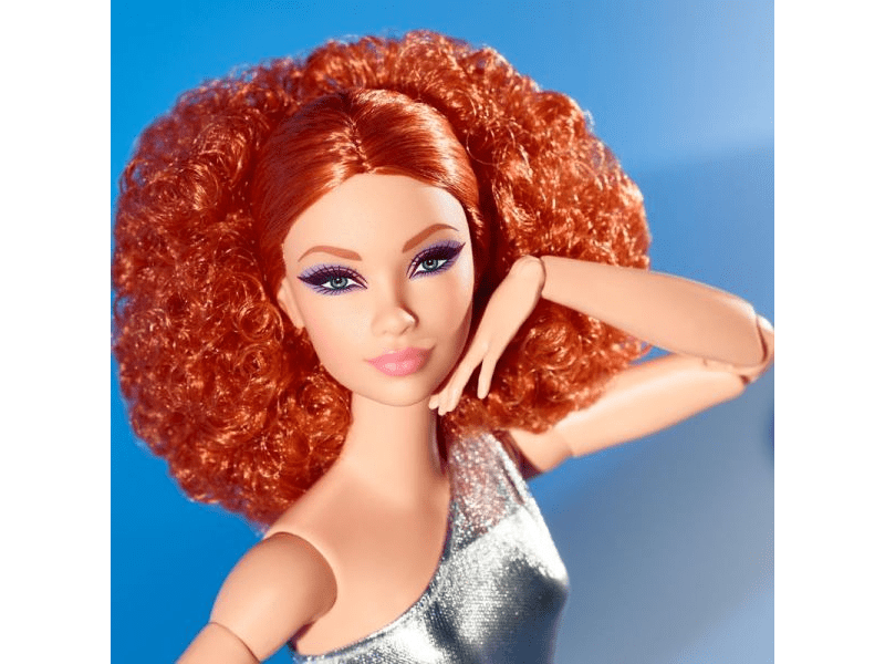 Barbie Looks: Fekete-ezüst kollekció - Vörös hajú baba overallban (HBX94)