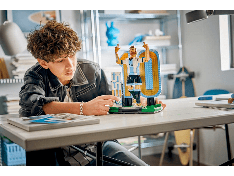 LEGO® Editions Lionel Messi – Futball-legenda (43015)