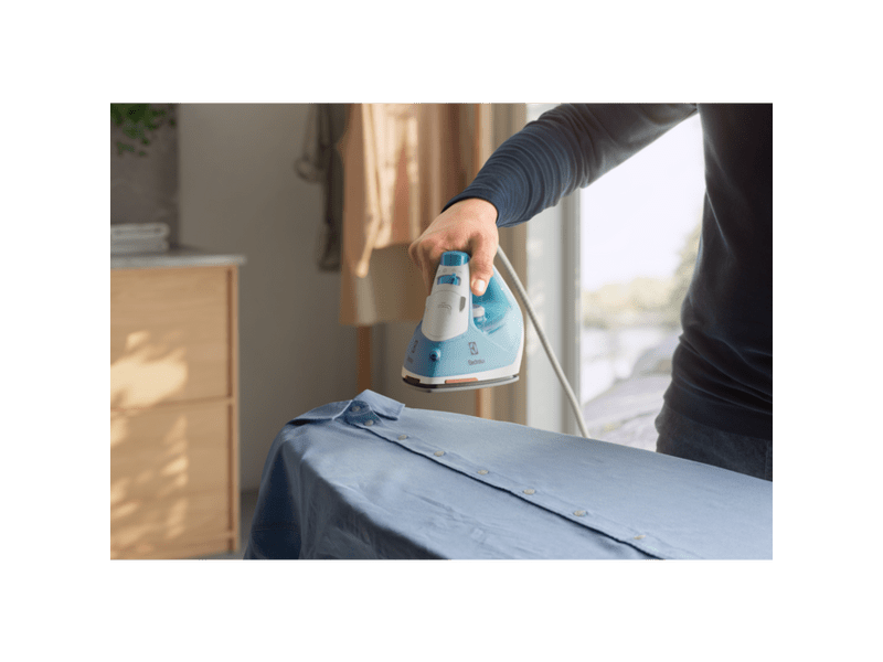 Electrolucx E5SI2-4CB Care 500 gőzölős vasaló, kék
