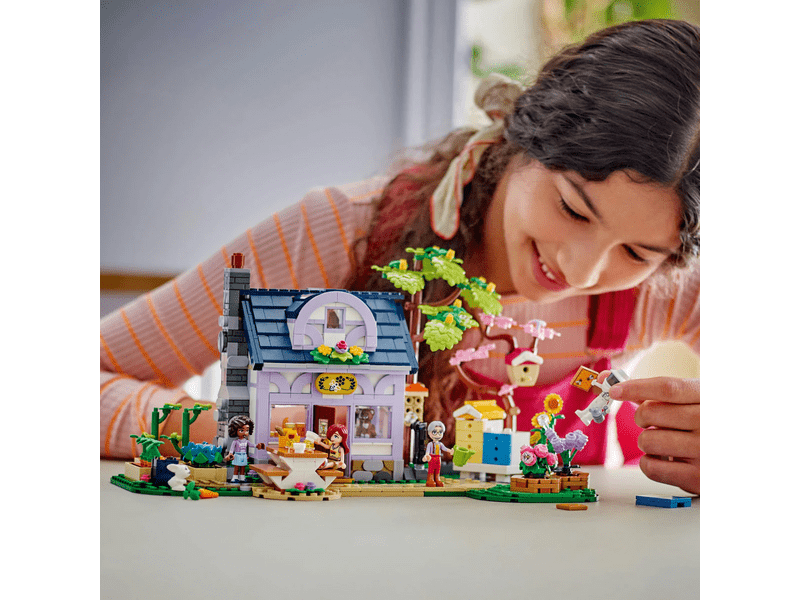 LEGO® Friends Méhészek háza és virágoskert (42669)
