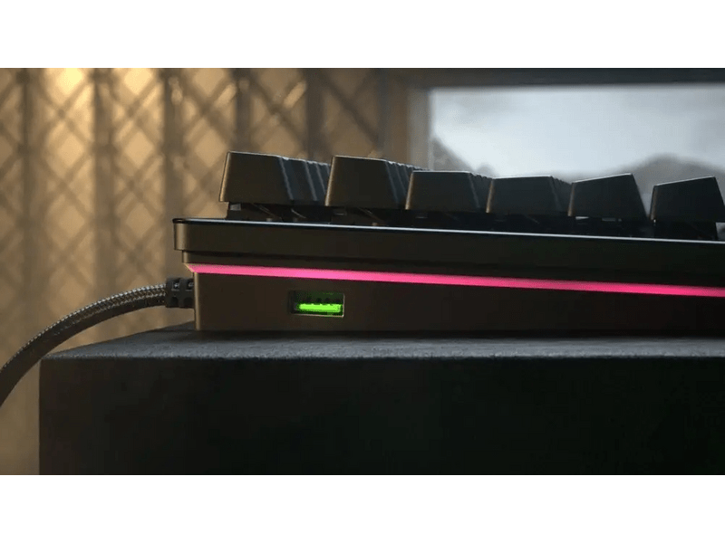 Razer Huntsman V2 Analog Gaming billentyűzet (RZ03-03610100-R3M1)