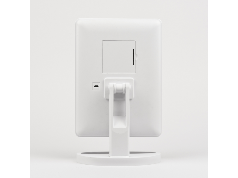 Girmi BE04 kozmetikai tükör LED világítással (BE0401)