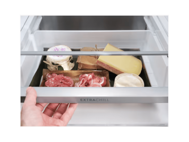 Electrolux ENP7MD18S Kombinirani ugradbeni hladnjak s donjim zamrzivačem