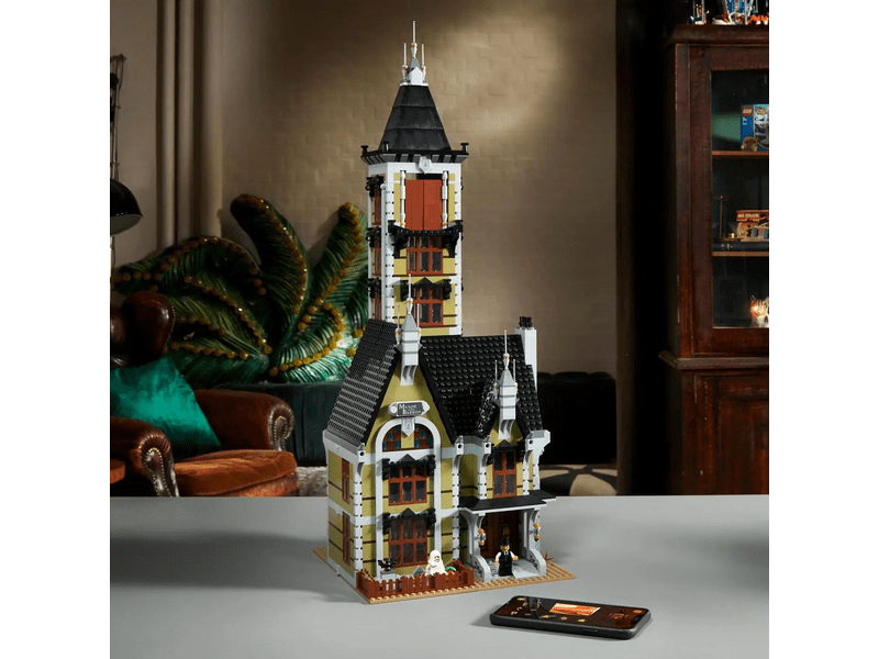 LEGO® Icons Kísértetkastély (10273)