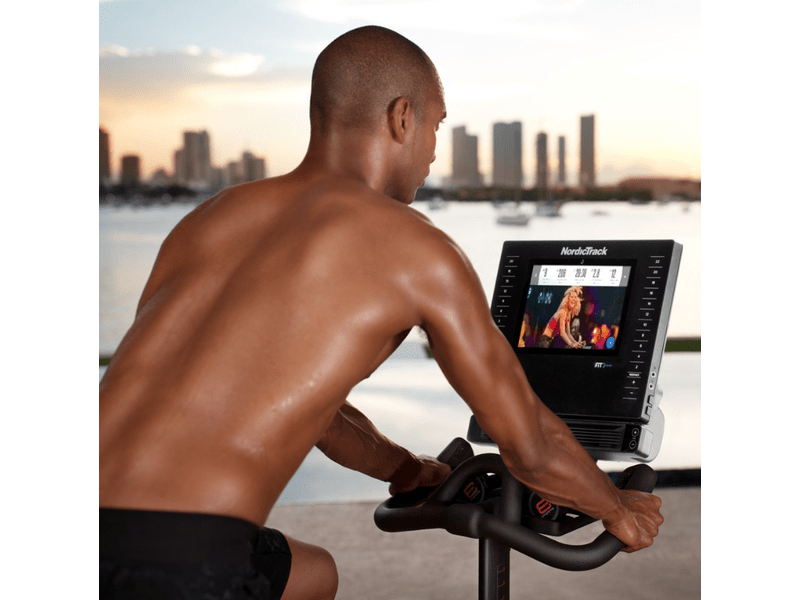 NordicTrack Comme. Studio 15i spin bike