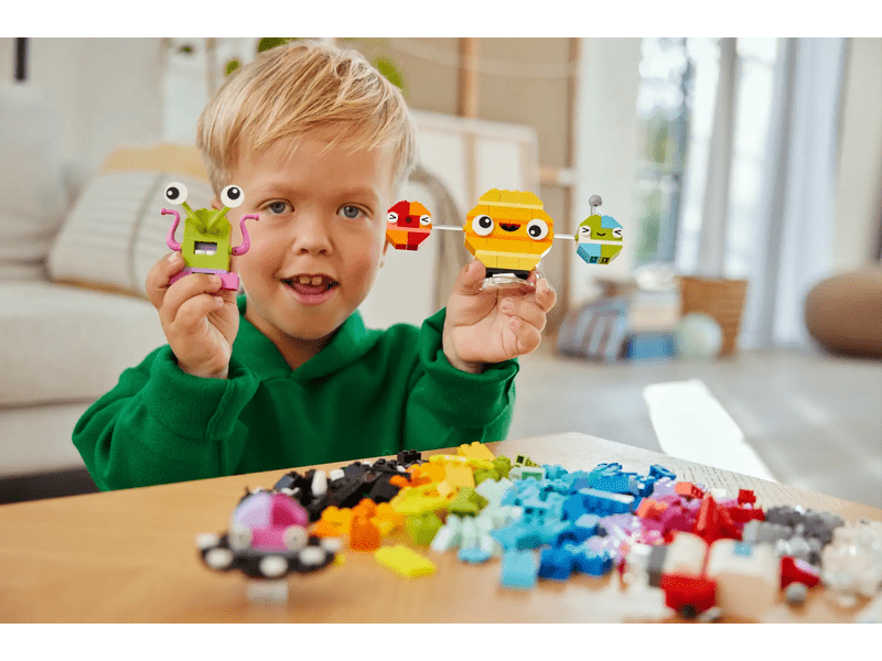 LEGO® Classic kreativni planeti (11037)