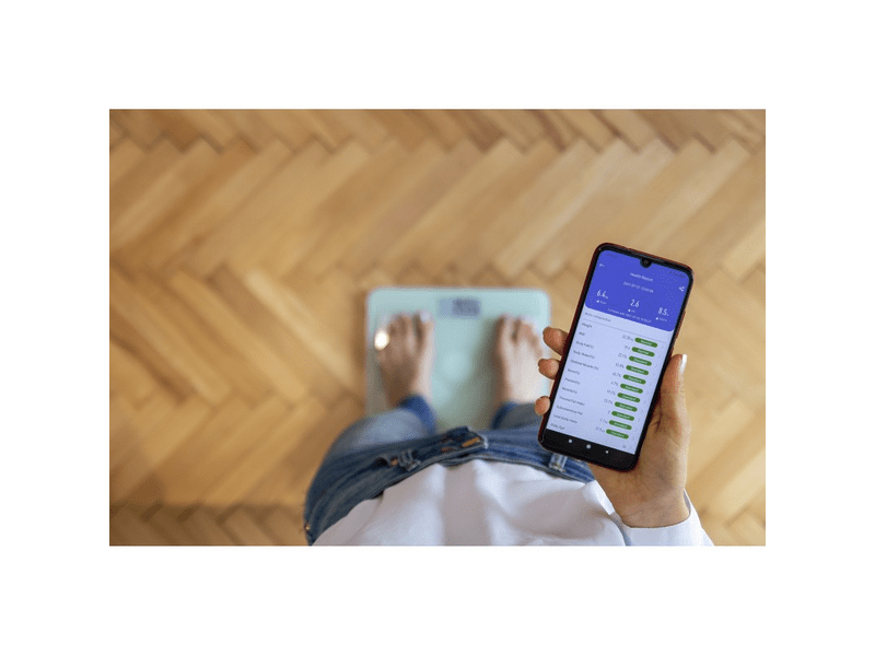 TrueLife FitScale W4 BT intelligens személymérleg, fehér