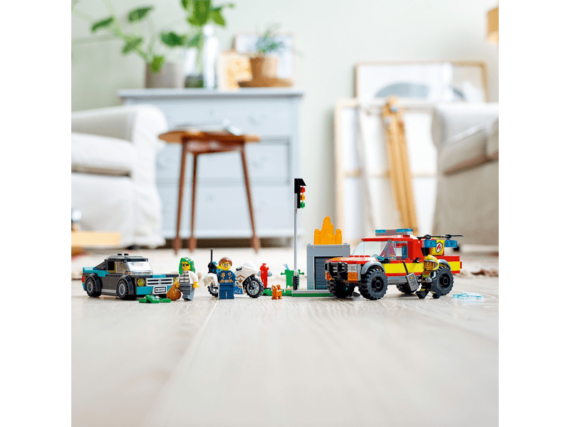 LEGO® City Tűzoltás és rendőrségi hajsza (60319)