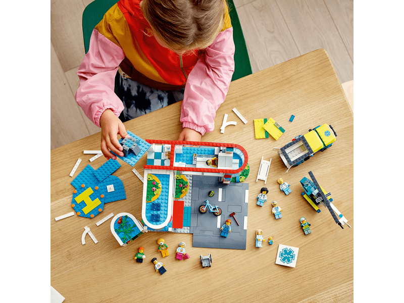 LEGO® City Kórház (60330)