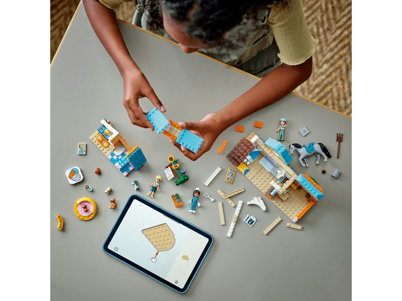 LEGO® Friends Ló- és állatkórház (42651)