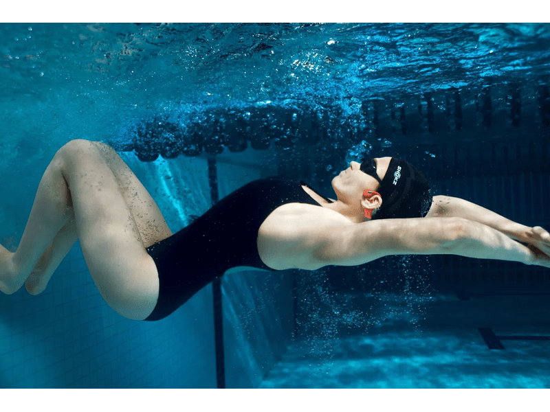 Shokz OpenSwim Pro Bluetooth fülhallgató, piros (S711-ST-RD)