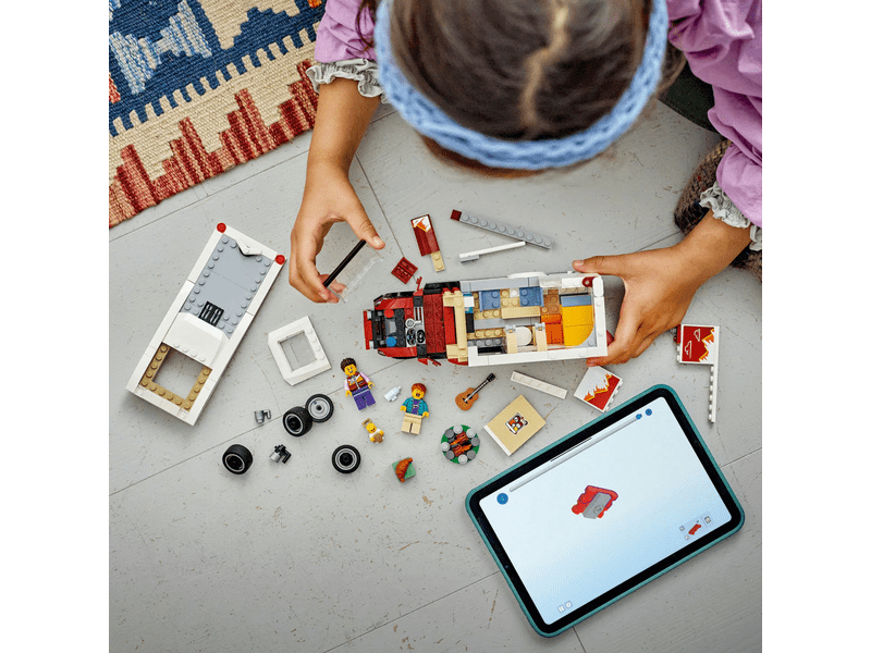 LEGO® City Lakóautó a kalandos nyaraláshoz (60454)