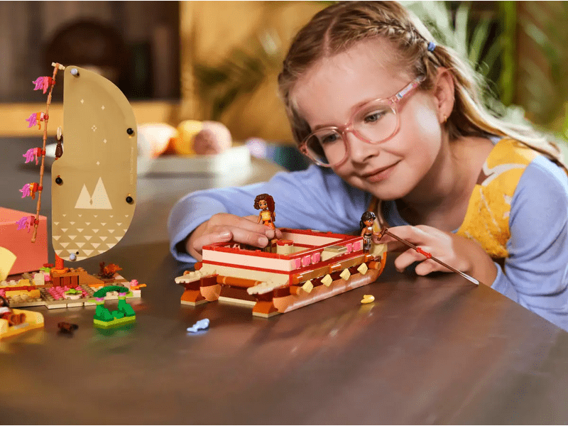 LEGO® Disney Moanino avanturističko kanu (43270)
