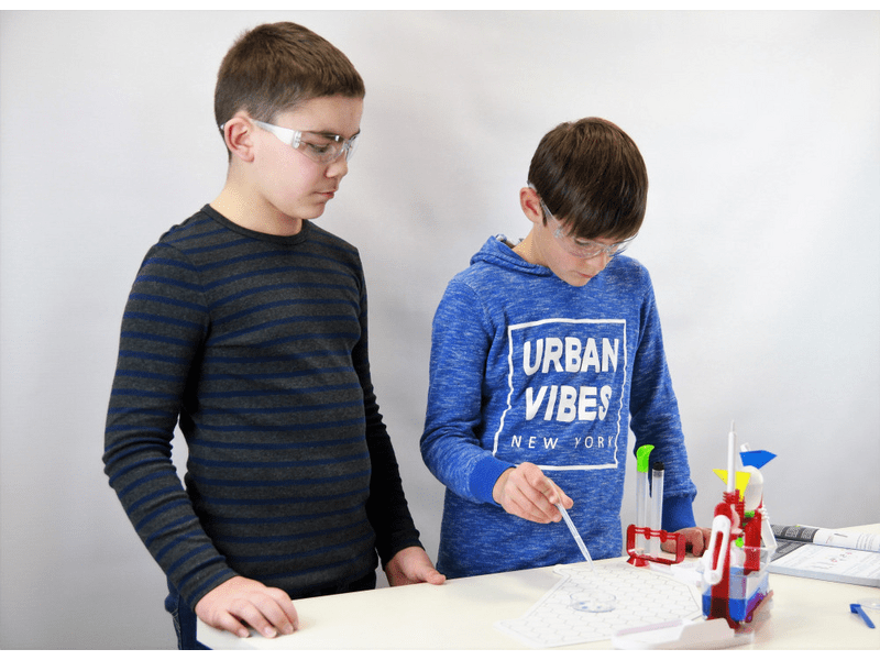 Buki 8364 Kémiai labor 200 kísérlettel