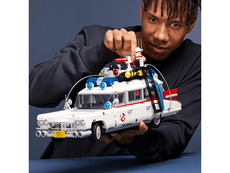 LEGO® Icons Szellemirtók™ ECTO-1 (10274)
