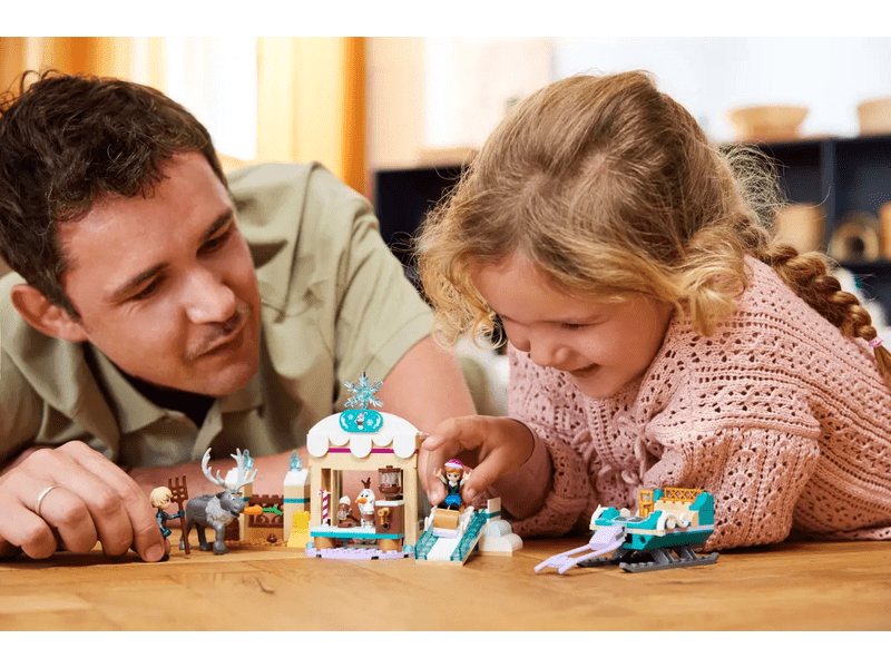 LEGO® Disney Anna szánkózós kalandjai (43256)