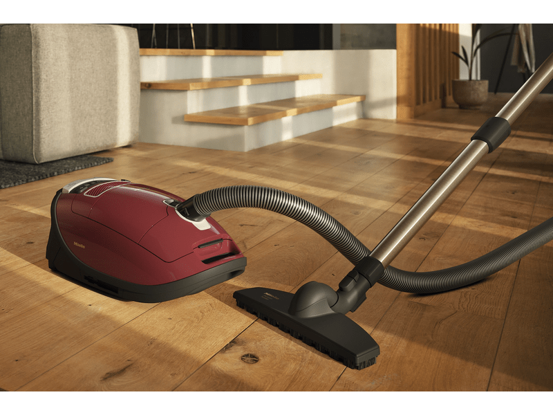 Miele Complete C3 125 Gala Edition Porzsákos porszívó, szedervörös