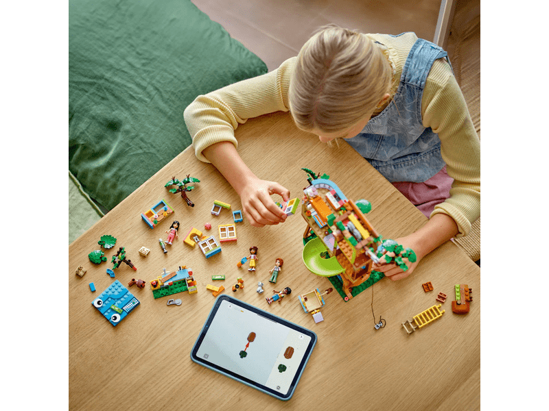 LEGO® Friends Barátság lombház találkahely (42652)