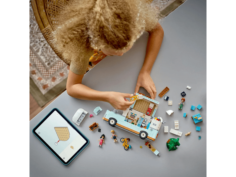 LEGO® Friends Barátság lakóautós kaland (42663)