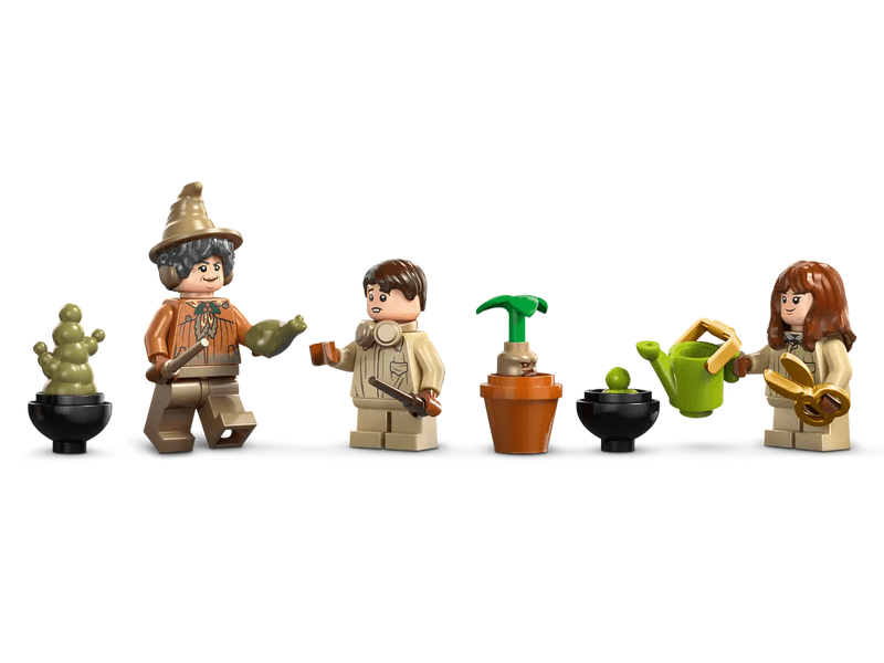 LEGO® Harry Potter™ Dvorac Hogwarts™: Lekcija iz herbologije (76445)