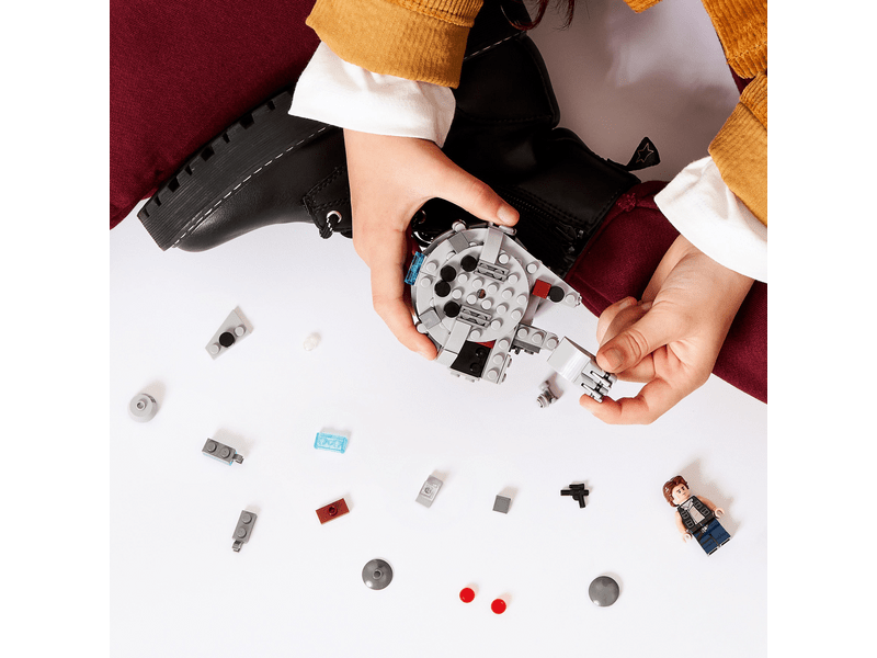 LEGO® Star Wars™ Millennium Falcon™ Microfighter (75295)