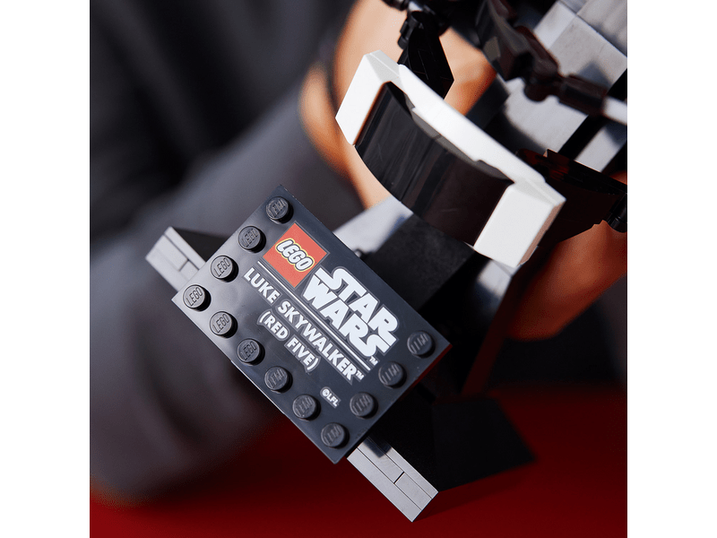 LEGO® Star Wars™ Luke Skywalker™ (Vörös Ötös) sisak (75327)
