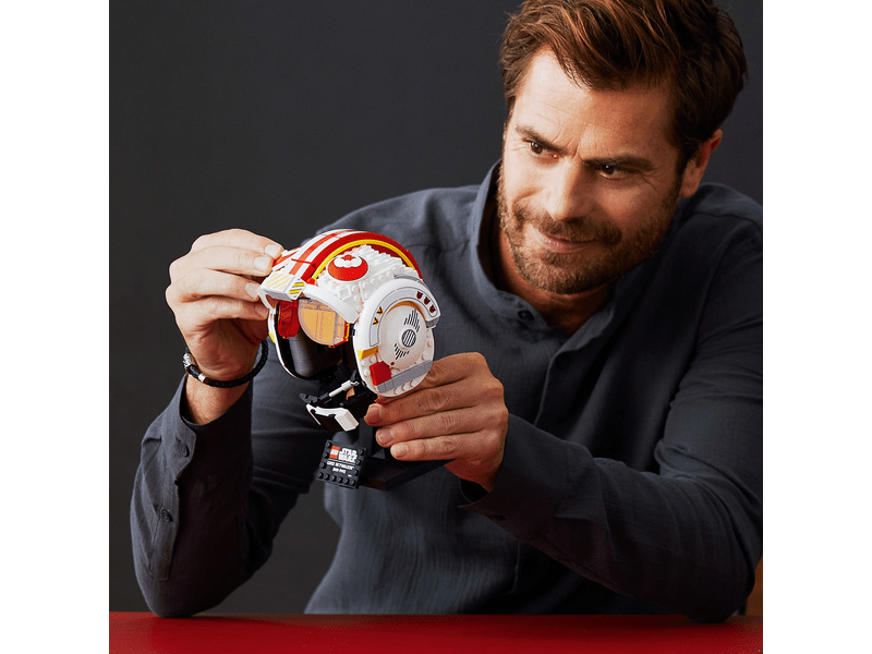 LEGO® Star Wars™ Luke Skywalker™ (Vörös Ötös) sisak (75327)