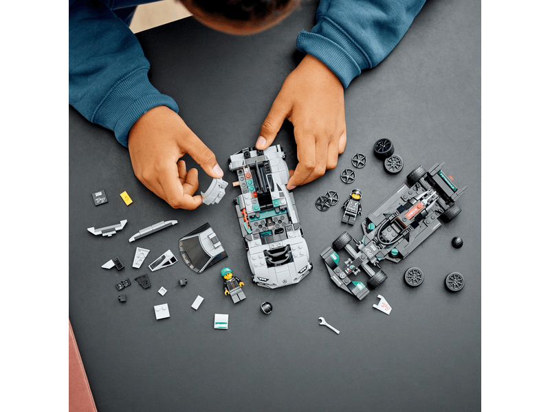 LEGO® Speed Champions Mercedes-AMG F1 W12 E Performance & Mercedes-AMG Project One (76909)