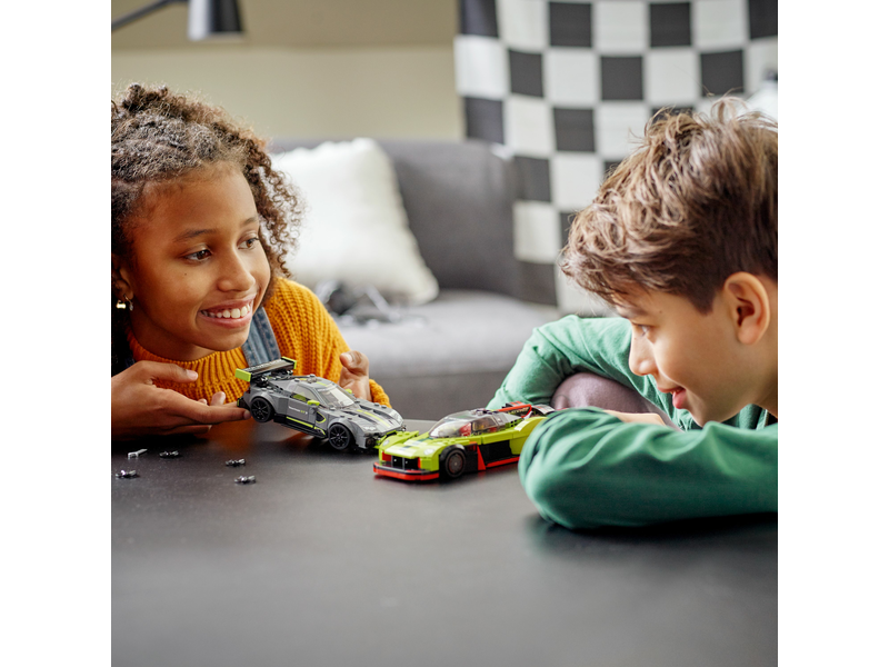 LEGO SC Valkyrie AMR Pro és Vantage GT3