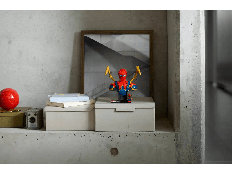 LEGO® Marvel Vas Pókember mellszobor (76326)