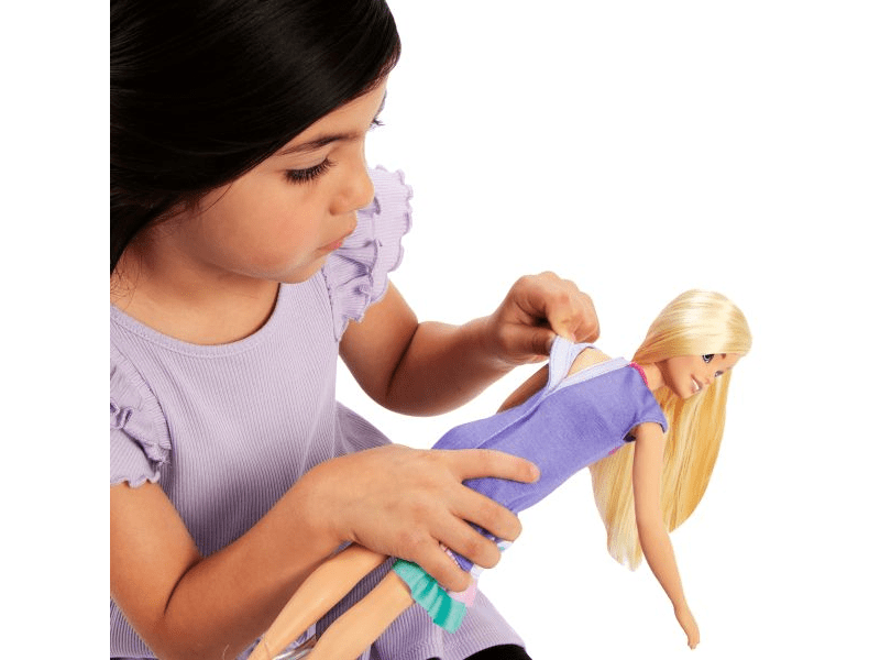 Első Barbie babám: Deluxe baba - szőke (HMM66)