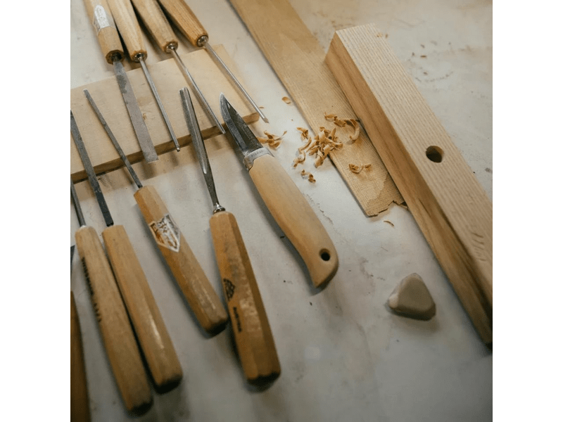 Fiskars Norden faragó kés bőr tokkal (1071897)