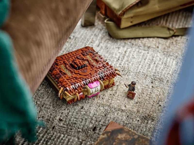 LEGO® Harry Potter™ Strašna knjiga čudovišta (76449)