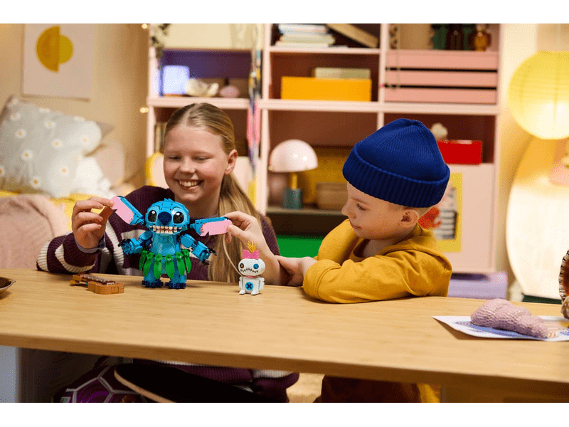 LEGO® Disney Stitch és Foltos (43296)
