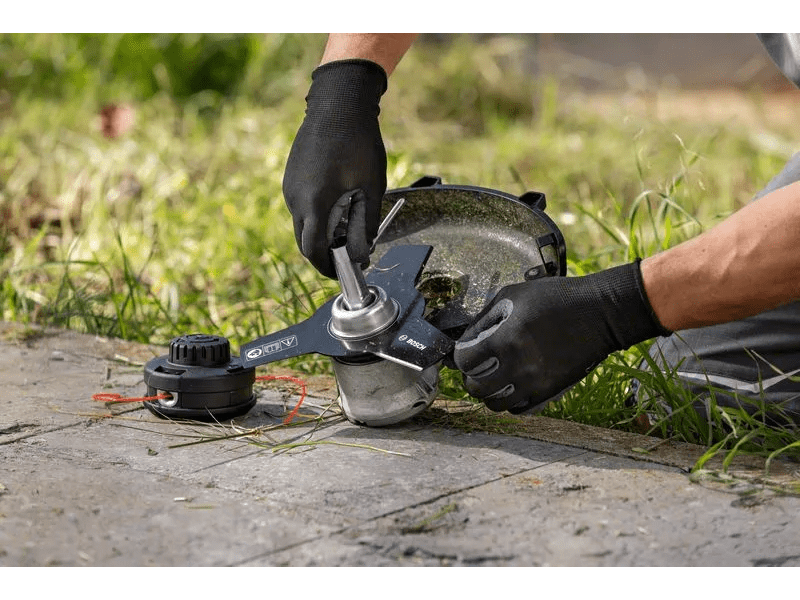 Bosch GFR 18V-23 Akkus fűkasza (akku és töltő nélkül) (06008D1000)