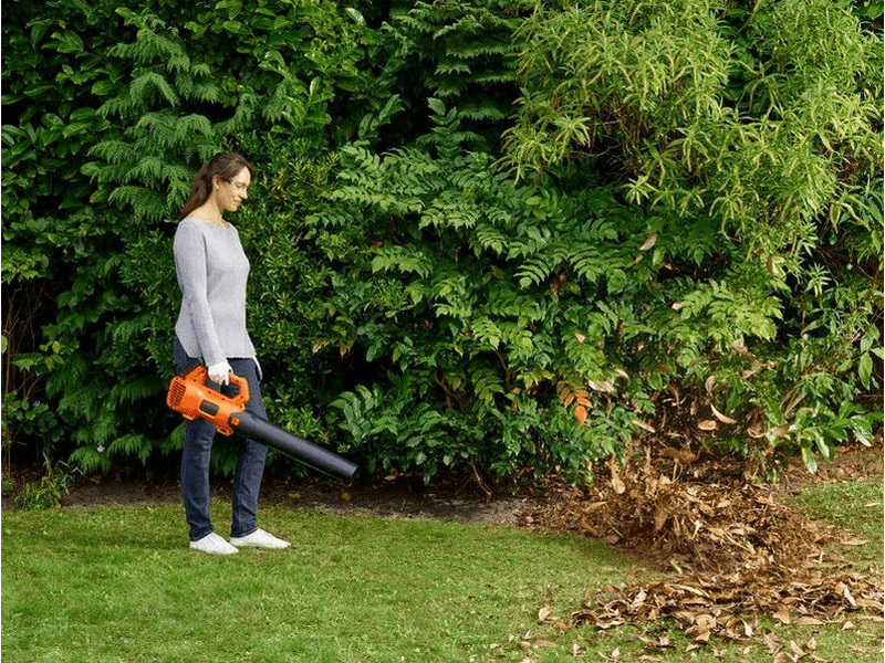 BLACK + DECKER BCBL200L-QW 18V Akkumulátoros lombfúvó