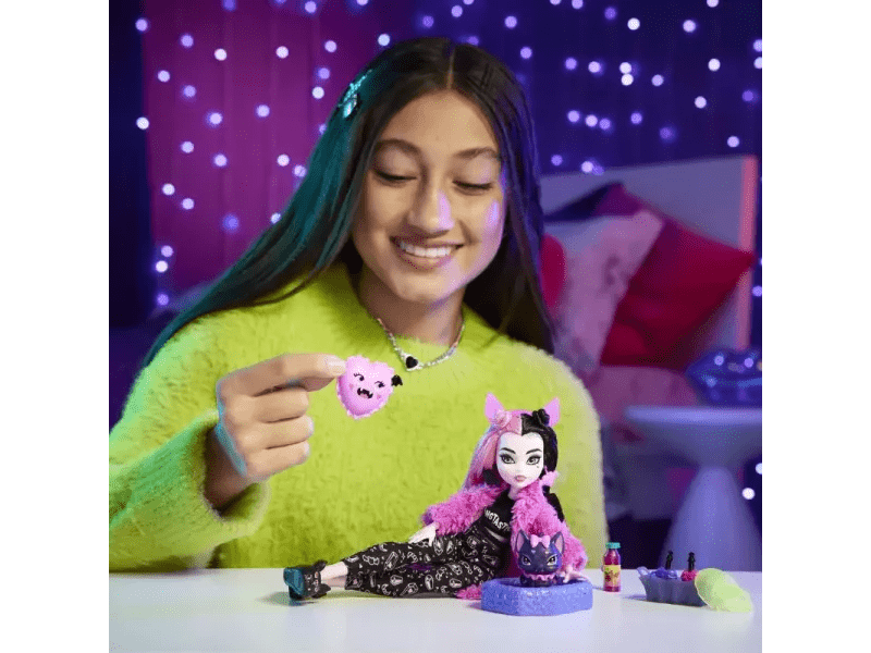 Monster High: Creepover party baba - Draculaura (HKY66)