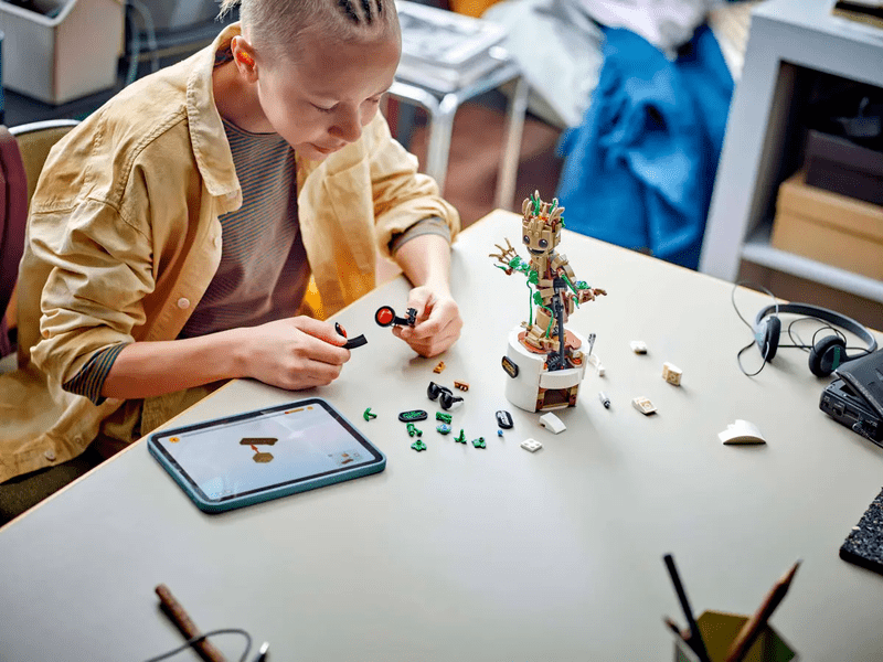 LEGO® Marvel Dancing Groot (76297)