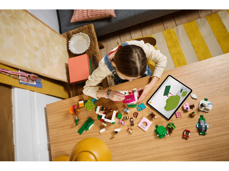 LEGO® Animal Crossing™ Kreativne kuće: Sretna godišnja doba (77057)