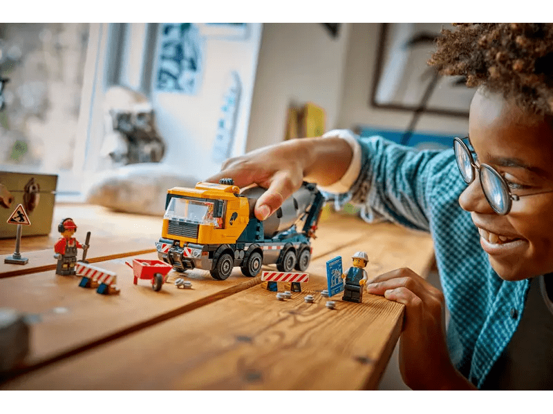 LEGO® City Betonkeverő teherautó húsvéti építőjáték gyerekeknek (60478)