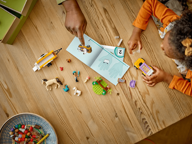 LEGO® Friends prikolica za konja i ponija (42634)
