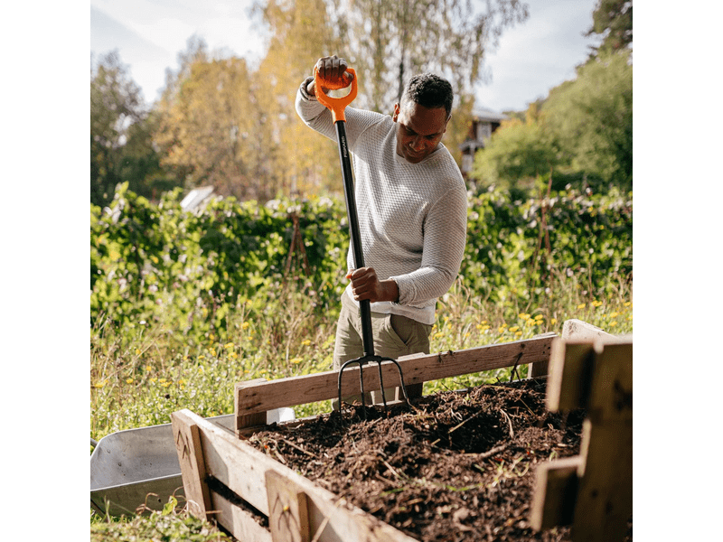 Fiskars Solid™ metalne vile za kompost (1070674)