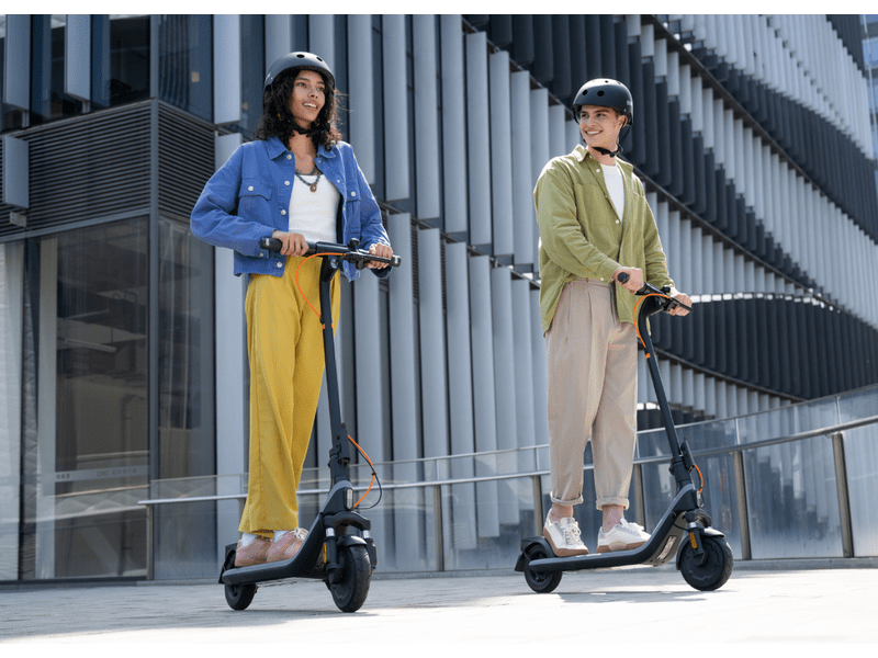 Segway-Ninebot eKickScooter E2 Plus E II Elektromos roller (AA.05.14.02.0003)