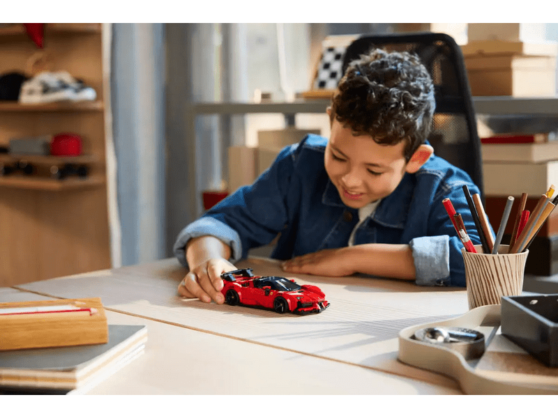 LEGO® Speed Champions Ferrari SF90 XX Stradale sportautó (77254)